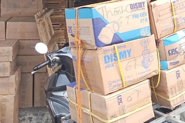 Van cửa đồng Dismy khi bàn giao cho khách hàng