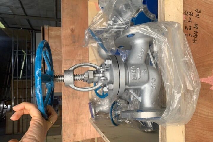 Van cầu inox sẵn kho