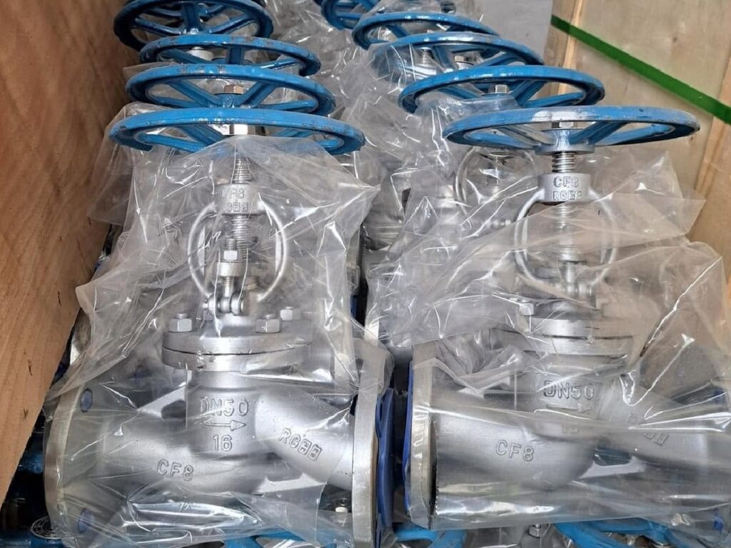 Vật liệu van và gioăng: Cách chọn theo lưu chất 3 Van cầu inox thực tế tại kho minh họa lựa chọn vật liệu thân van