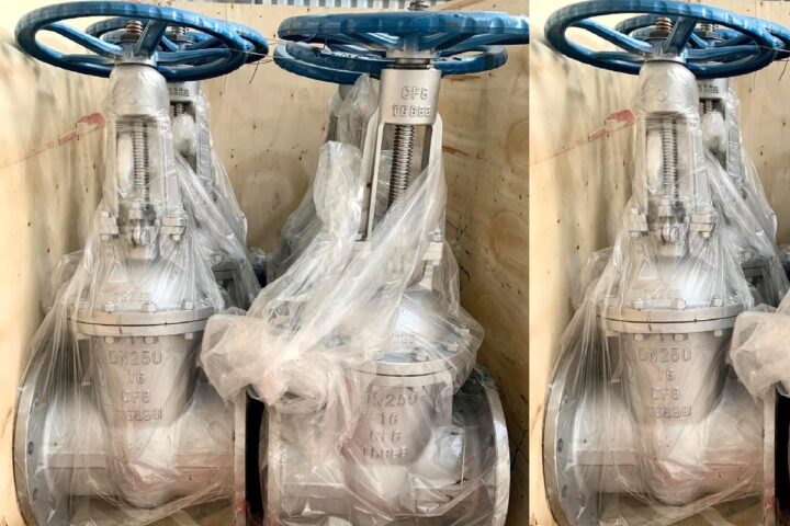 Van cổng inox chụp trước khi gửi hàng