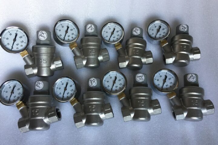 Van giảm áp inox số lượng lớn tại kho