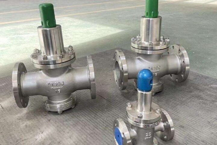 Van giảm áp inox mặt bích thực tế
